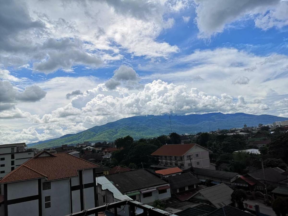 Hotel Yadana Chiangmai Chiang Mai Esterno foto